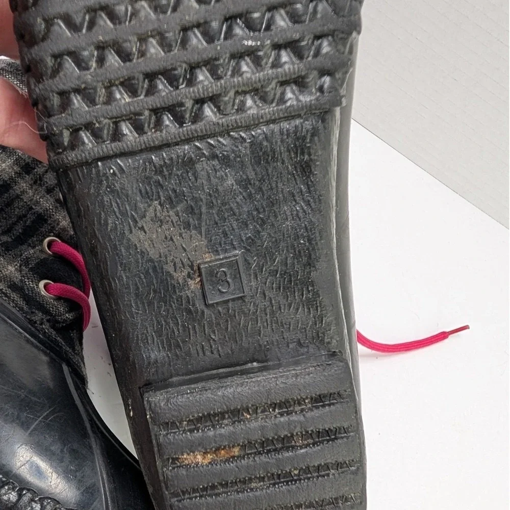 Girls Size 3 Plaid Duck Boots Black Pink Lace Winter Snow Rain Rubber Sole‎